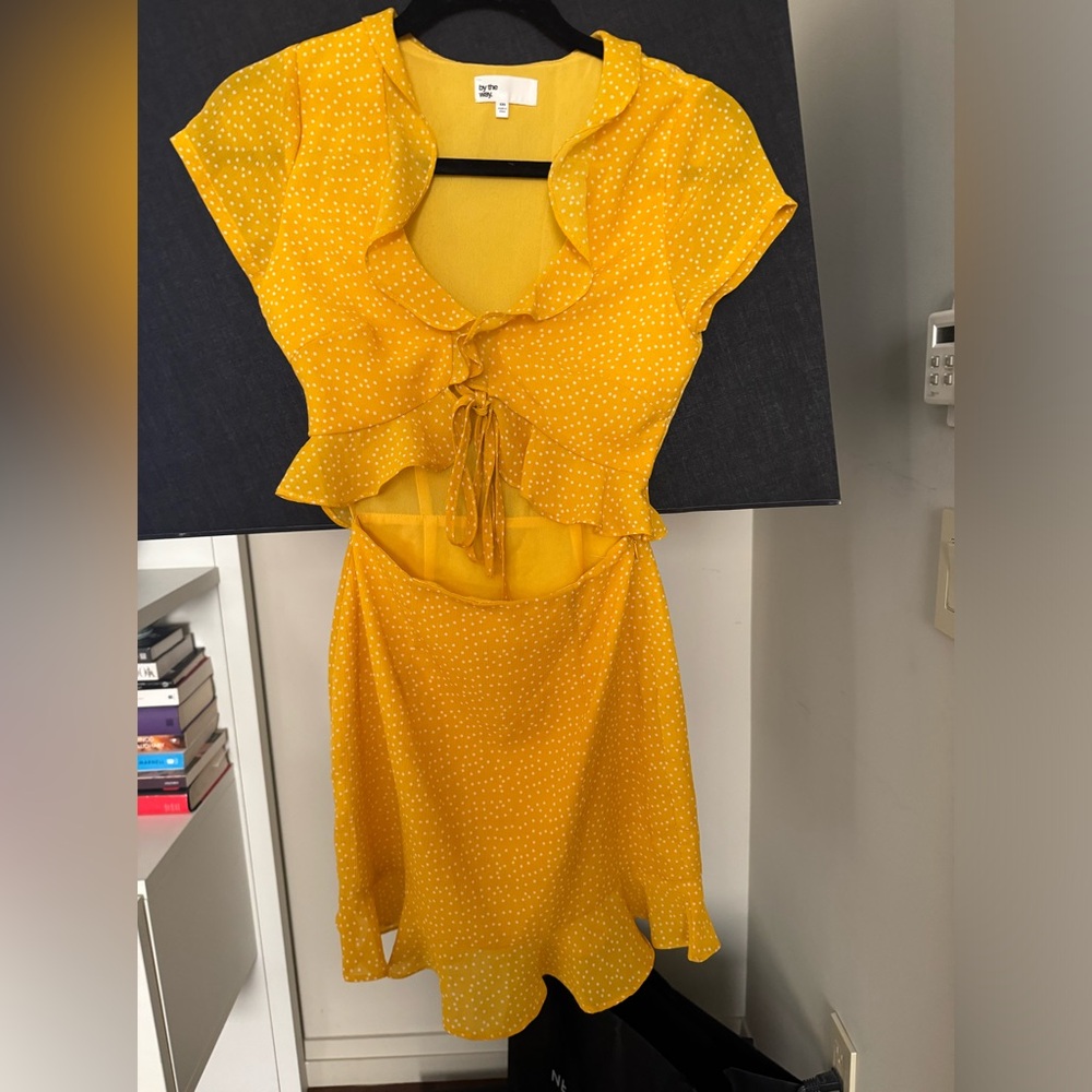 Btw chiffon yellow:white polka dot ruffle dress